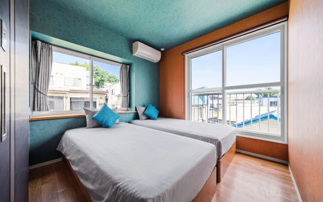 The Beehive Aioi – Guest Rooms – Otaru