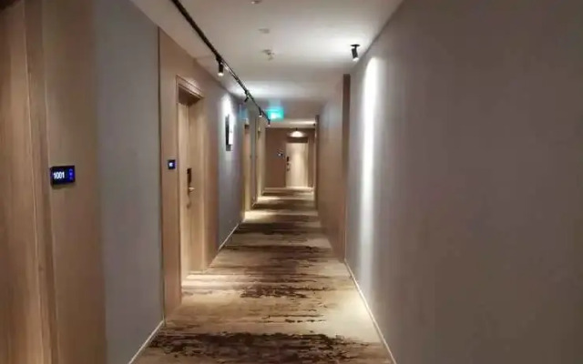 Sf Hotel