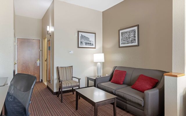 Best Western Plus Bradbury Inn & Suites