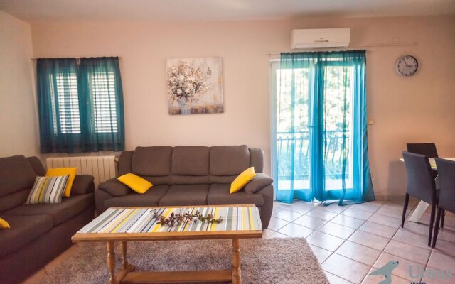 Spring Apartment