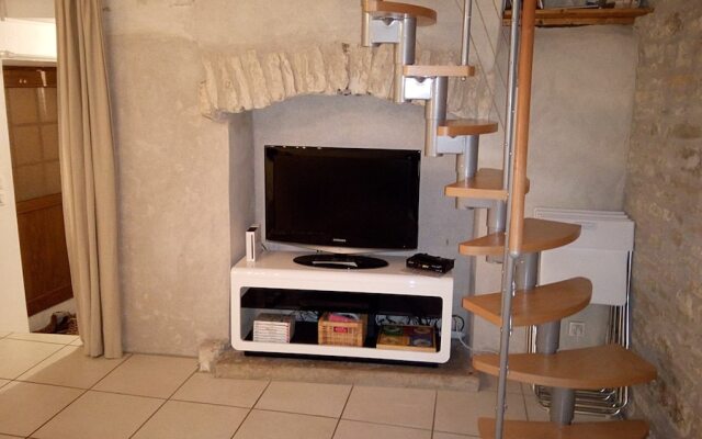 Holiday home Aqueducienne