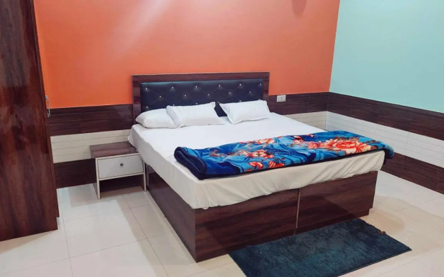 Pop Hotel Brijwasi Inn