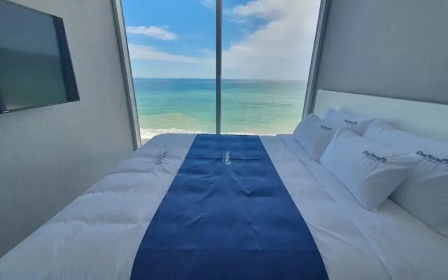 Daytona Pool Villa