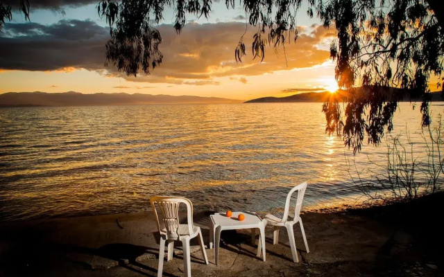 Karnagio Seafront in Agria