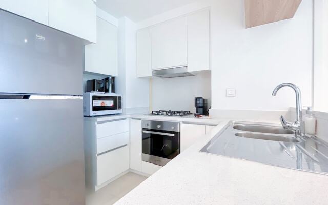 Stunning 2B in Downtown Views Burj Khalifa View