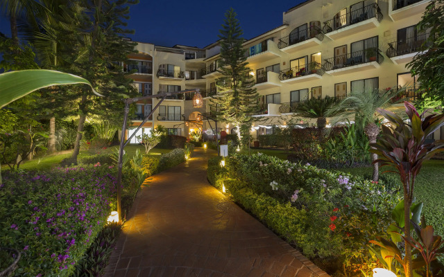 Flamingo Vallarta Hotel & Marina