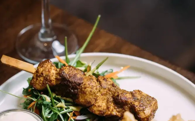 The Valley Hotel & Carriage Gardens