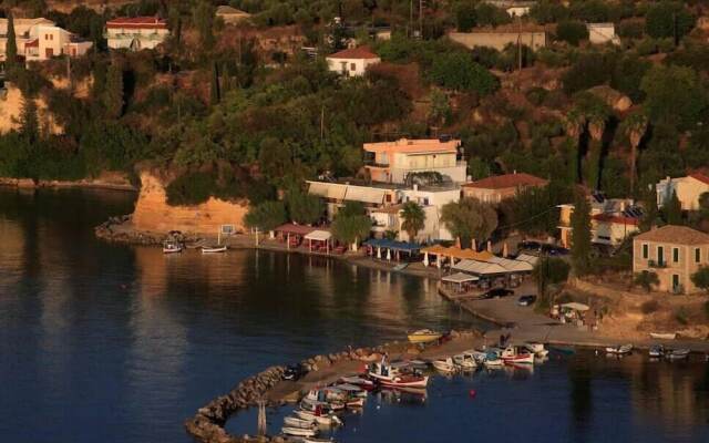 Stone residence/ Amazing seaview 1km to the beach