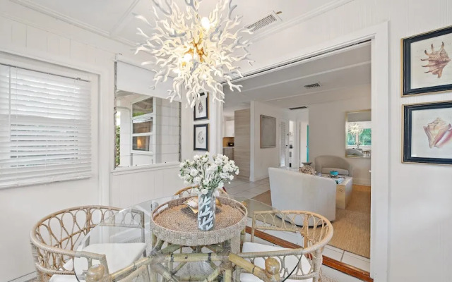 Hidden Oasis A 1 Bedroom Bungalow