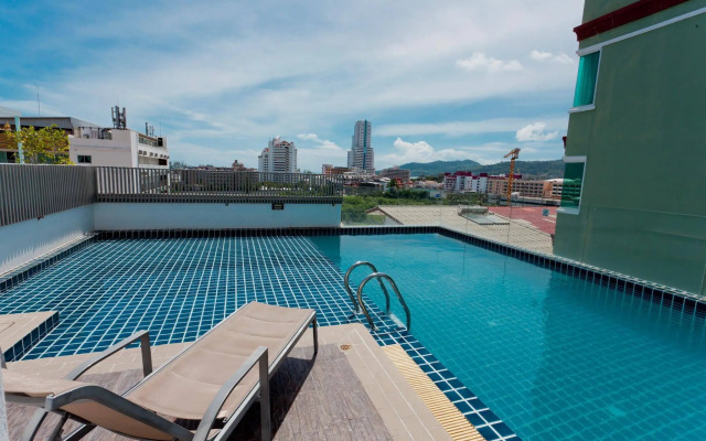 Hallo Patong Hotel & Restaurant