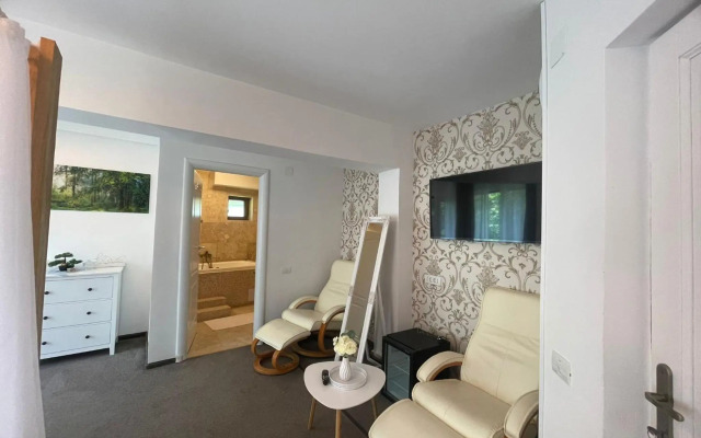 Pensiunea Anotimpuri by Casa Sandu