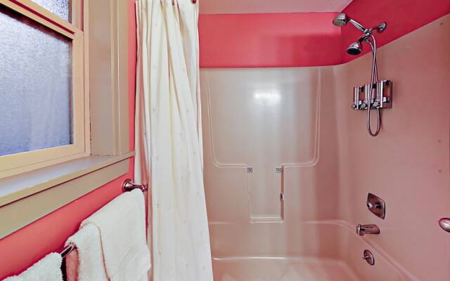 NW Ogden - 3 Br Home