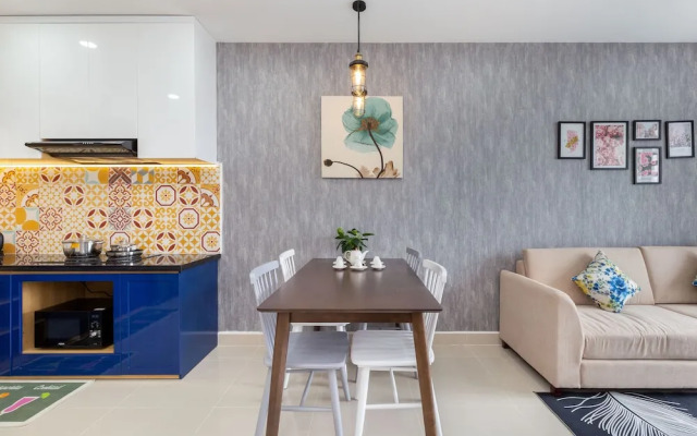 Halo Sun Avenue Apartments