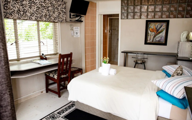 Woodpecker Guesthouse
