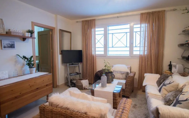 Chezmoihomes Miramar Ski 8 sleeps