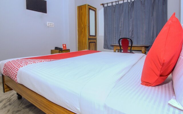 OYO 12896 Hotel Kahini