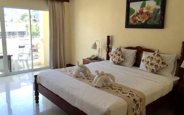Pranang Flora House