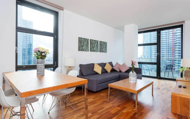 Plush Apartment In London With Balcony