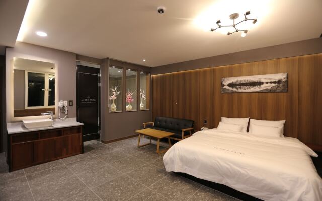 Pohang Jukdo Market Idea Hotel