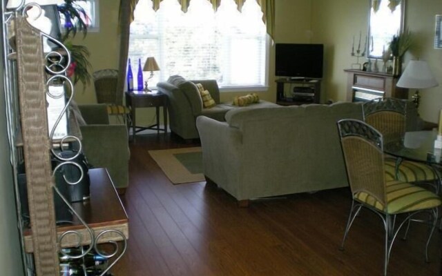 Turn of the River 2G 3 Bedroom Holiday Home By My Ocean Rentals