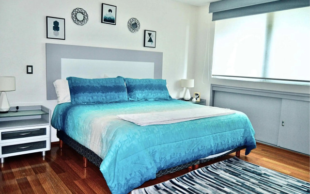 Amplio departamento en Nápoles con estacionamiento