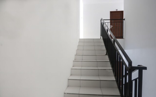 OYO 92626 Good Sleep 4 Inn Dcos Syariah