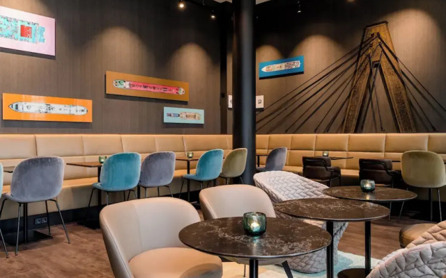 Motel One Köln-Altstadt