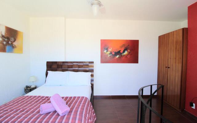 Pineapples F1106 Copacabana Penthouse and Pool