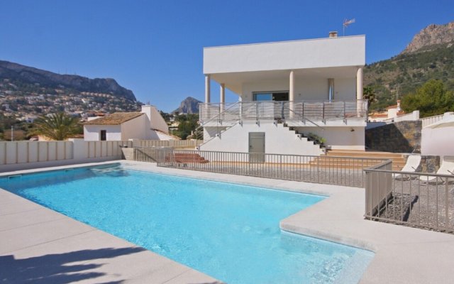 Villa 5 Bedrooms With Pool Wifi And Sea Views 105047