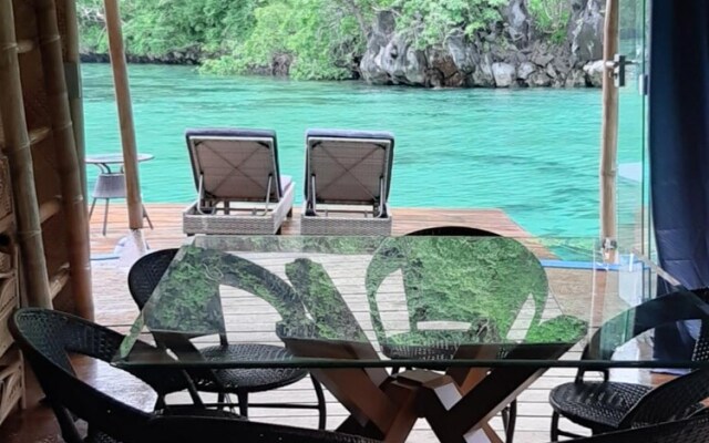 Paolyn Floating House Restaurant
