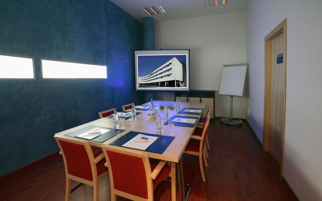 Holiday Inn Express Barcelona - Molins de Rei by IHG