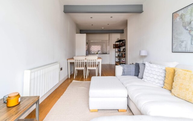 Trendy Elephant and Castle Home