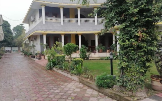 The Exclusive House