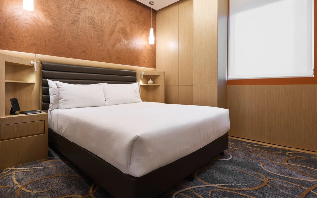 Rydges Australia Square