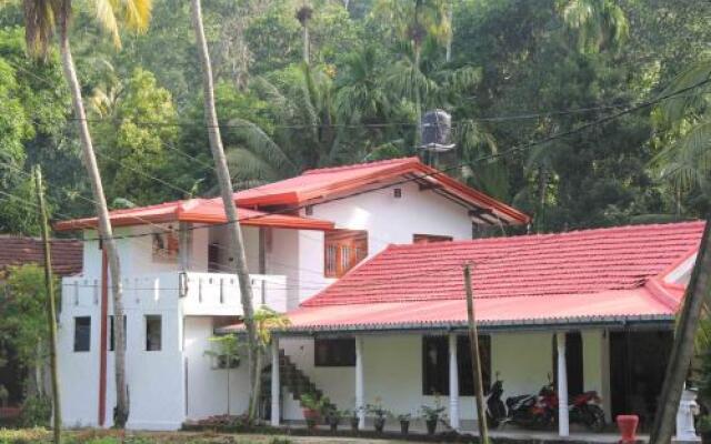 Sandaru Holiday Inn