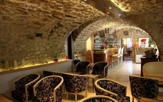 Hôtel le Chêne Vert