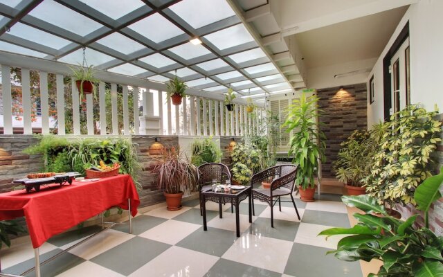 White Castle  (Boutique Apartment Hotel)