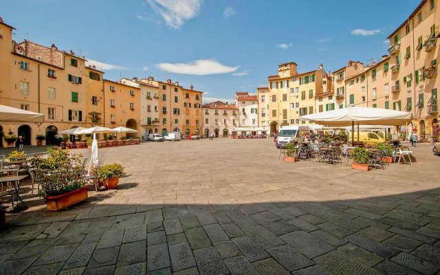 Stunning Apartment in Capezzano Pianore With 2 Bedrooms and Wifi
