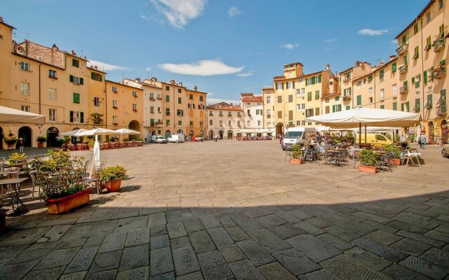 Amazing Apartment in Lucca With Wifi and 1 Bedrooms