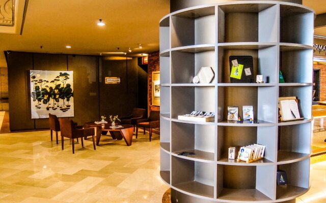 Kolon Hotel