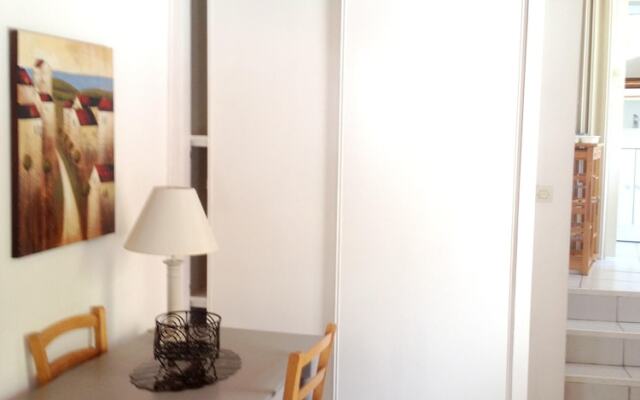 Studio in Saint-jean-d'angély, With Private Pool, Enclosed Garden and