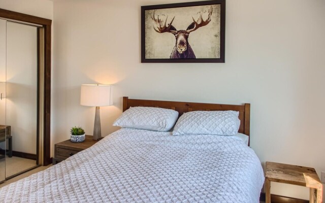 The Crescent by Okanagan Premier