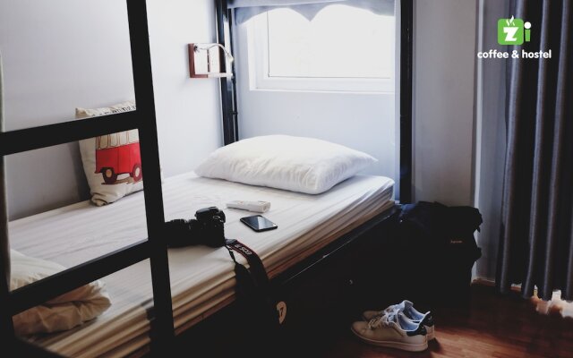 Zi Coffee & Hostel