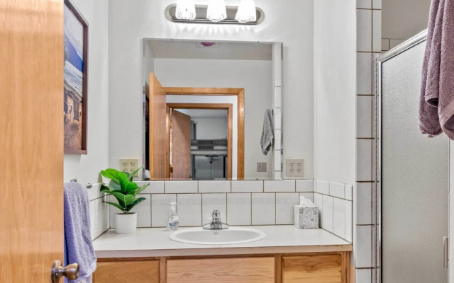 On-site Kenai River Fishing: Soldotna Apartment!