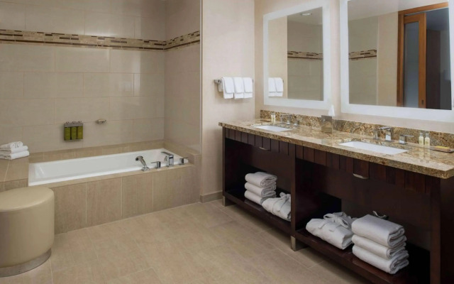 DoubleTree by Hilton San Francisco Airport