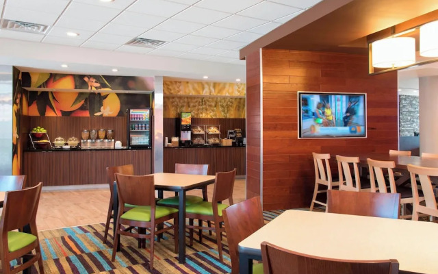 Fairfield Inn & Suites