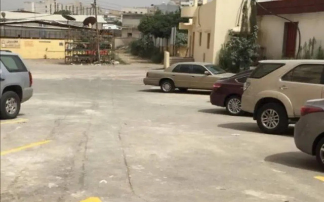 Qasr Aldbab (Family only)