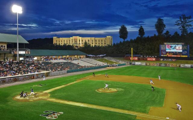 Hampton Inn & Suites Sevierville @ Stadium Drive