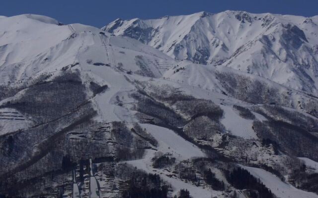 Hakuba Ski-Kan