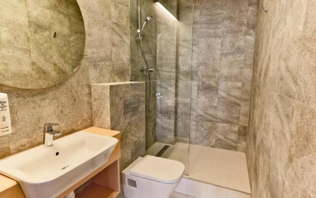Sleep in Hostel & Apartments